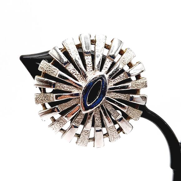 Vintage Crown Trifari Rhodium Plated Clip Earrings, Mid-Century Sunburst Jewelry - Picture 4 of 13